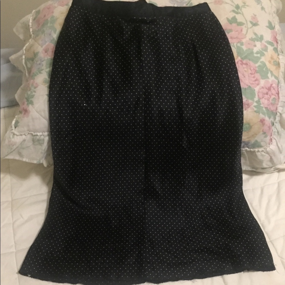 Polka dot  satin skirt. Banana Republic 💥Size 8